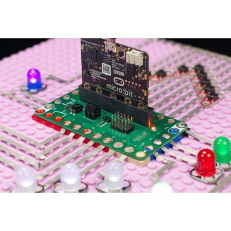 Crazy Circuits Bit Board Kit - Makes micro:bit LEGO compatible (AF-4887)