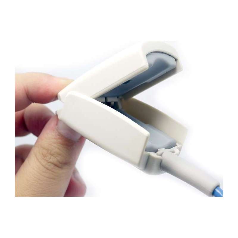 Finger Clip blood oxygen sensor (Seeed MED60314M)